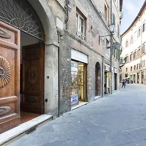 Nonna Pappa , Siena Italia
